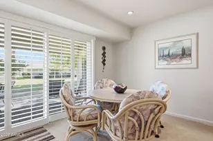 10438 W Saratoga Cir, Sun City, AZ 85351 - Photo 13