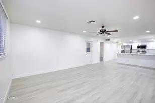 2924 West Myrtle Ave, Phoenix, AZ 85051 - Photo 11