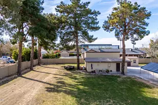 8201 W Country Gables Dr, Peoria, AZ 85381 - Photo 45