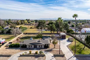 8201 W Country Gables Dr, Peoria, AZ 85381 - Photo 49