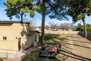 8201 W Country Gables Dr, Peoria, AZ 85381 - Photo 53