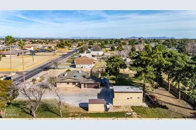 8201 W Country Gables Drive, Peoria, AZ 85381 - Photo 47