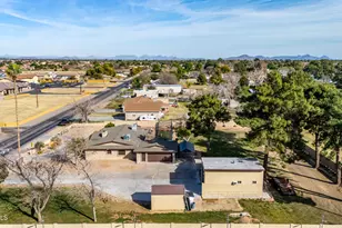 8201 W Country Gables Dr, Peoria, AZ 85381 - Photo 47