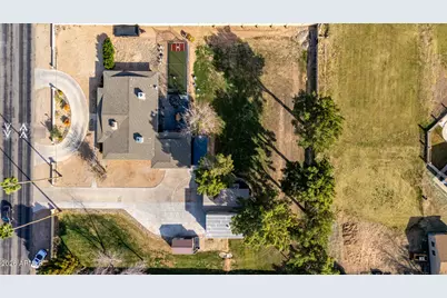 8201 W Country Gables Drive, Peoria, AZ 85381 - Photo 53