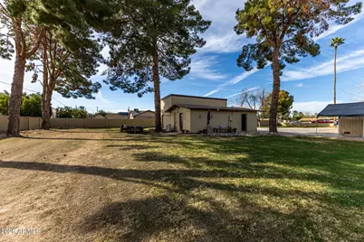 8201 W Country Gables Drive, Peoria, AZ 85381 - Photo 39