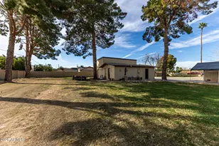 8201 W Country Gables Dr, Peoria, AZ 85381 - Photo 39