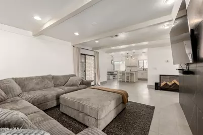 8201 W Country Gables Drive, Peoria, AZ 85381 - Photo 5