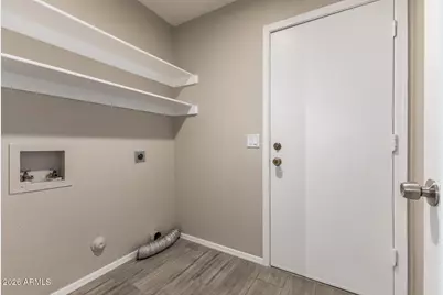 8057 W Dreyfus Drive, Peoria, AZ 85381 - Photo 21