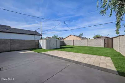 2824 E Chipman Road, Phoenix, AZ 85040 - Photo 19