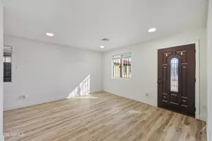 2824 E Chipman Rd, Phoenix, AZ 85040 - Photo 3