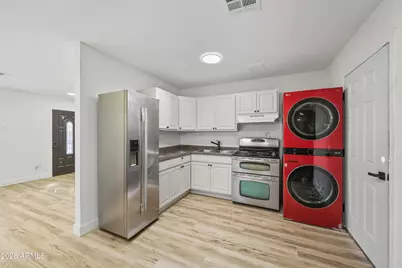 2824 E Chipman Road, Phoenix, AZ 85040 - Photo 7