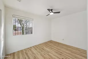 2824 E Chipman Rd, Phoenix, AZ 85040 - Photo 11