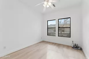 930 E Pedro Rd, Phoenix, AZ 85042 - Photo 25