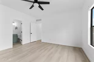 930 E Pedro Rd, Phoenix, AZ 85042 - Photo 19