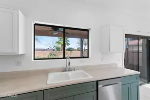 930 E Pedro Rd, Phoenix, AZ 85042 - Photo 13