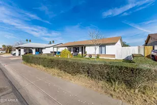 2047 N 54th Ln, Phoenix, AZ 85035 - Photo 5