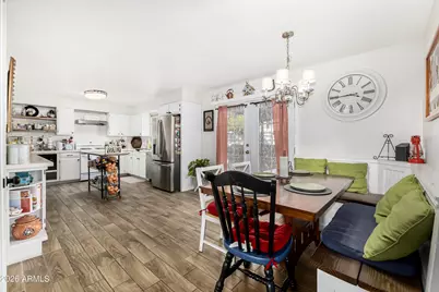 2047 N 54th Lane, Phoenix, AZ 85035 - Photo 11