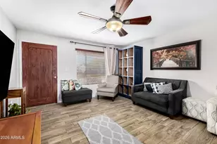 2047 N 54th Ln, Phoenix, AZ 85035 - Photo 9