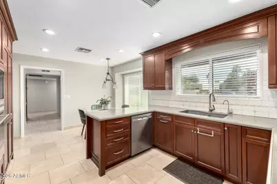 7510 E Windrose Drive, Scottsdale, AZ 85260 - Photo 25