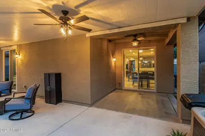 15836 W Lisbon Lane, Surprise, AZ 85379 - Photo 9