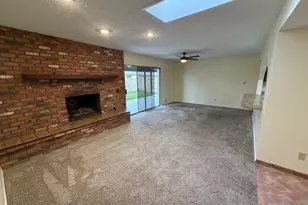 3937 W Paradise Dr, Phoenix, AZ 85029 - Photo 11