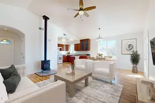 1529 E Cloud Rd, Phoenix, AZ 85086 - Photo 1