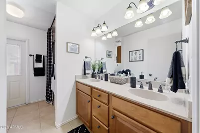 4327 W Echo Lane, Glendale, AZ 85302 - Photo 23