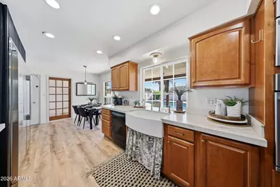 4327 W Echo Lane, Glendale, AZ 85302 - Photo 5