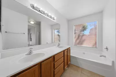 18837 N 43rd Place, Phoenix, AZ 85050 - Photo 3