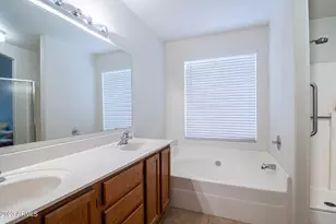 18837 N 43rd Pl, Phoenix, AZ 85050 - Photo 7