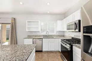 17391 W Hilton Ave, Goodyear, AZ 85338 - Photo 19