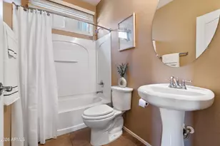 5729 S 21st Pl, Phoenix, AZ 85040 - Photo 13