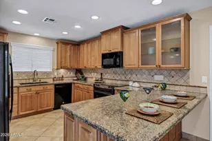 10013 E Watford Way, Sun Lakes, AZ 85248 - Photo 11