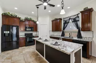 17596 W Andora St, Surprise, AZ 85388 - Photo 5