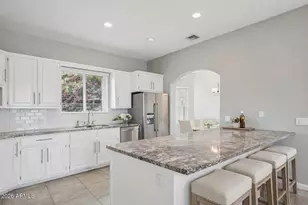 702 W Why Worry Ln, Phoenix, AZ 85021 - Photo 9