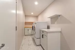 1042 W 9th Pl, Mesa, AZ 85201 - Photo 13