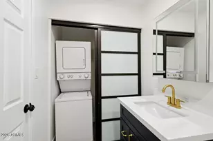 8004 N 32nd Dr, Phoenix, AZ 85051 - Photo 9
