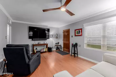 521 W Wilshire Drive, Phoenix, AZ 85003 - Photo 11