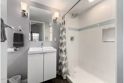 521 W Wilshire Drive, Phoenix, AZ 85003 - Photo 43