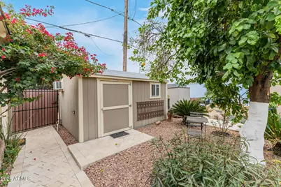 521 W Wilshire Drive, Phoenix, AZ 85003 - Photo 27