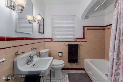 521 W Wilshire Drive, Phoenix, AZ 85003 - Photo 19