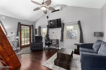 521 W Wilshire Drive, Phoenix, AZ 85003 - Photo 37