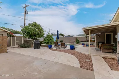 521 W Wilshire Drive, Phoenix, AZ 85003 - Photo 25