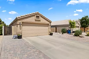 652 S Bahama Dr, Gilbert, AZ 85296 - Photo 3
