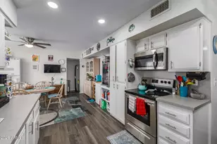 9916 W Clair Dr, Sun City, AZ 85351 - Photo 11