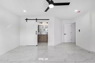 13802 N 33rd Avenue, Phoenix, AZ 85053 - Photo 11