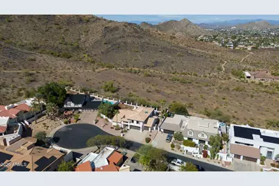 2212 E Cinnabar Avenue, Phoenix, AZ 85028 - Photo 33