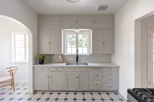 302 W Cypress St, Phoenix, AZ 85003 - Photo 9