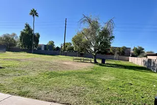 1808 E Center Ln, Tempe, AZ 85281 - Photo 25