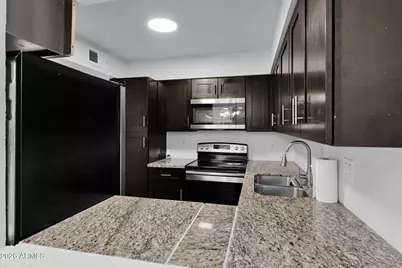 1808 E Center Lane #D, Tempe, AZ 85281 - Photo 9